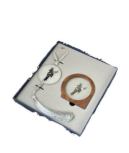 Комплект ручной работы, с вышивкой, подарок на день рождения