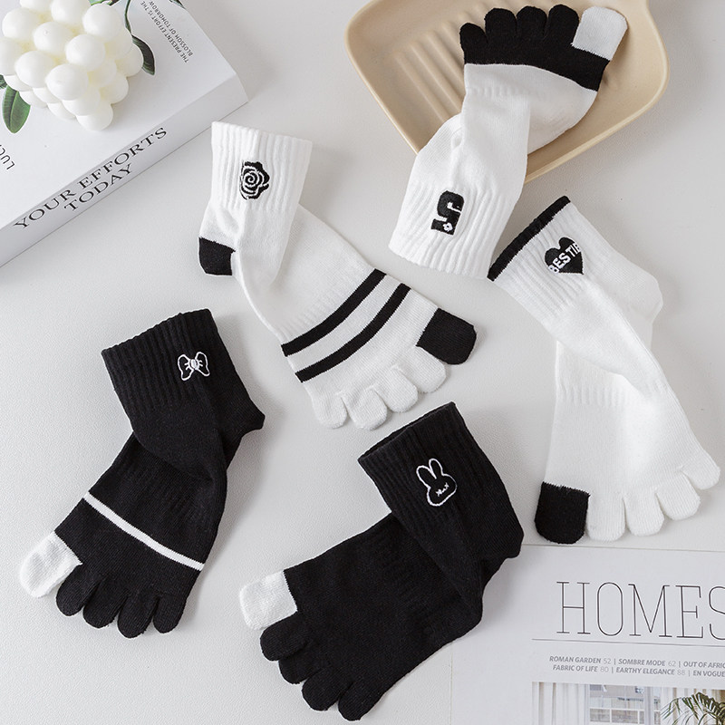 纯棉淑女小香风刺绣五指袜女中短筒INS潮无缝黑白全棉分趾棉袜子,淘宝优惠券,粉丝福利购,淘宝优惠卷