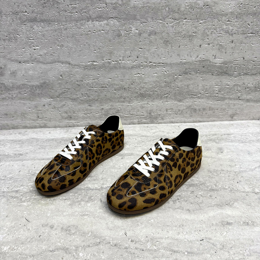 欧洲站欧货女鞋2026春季新款马毛真皮平底圆头单鞋系带百搭休闲鞋,淘宝优惠券,粉丝福利购,淘宝优惠卷