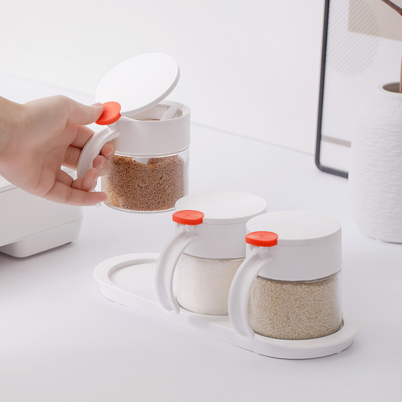 Camellia glass condiment bottle is flexible and labor-saving when opening the lid