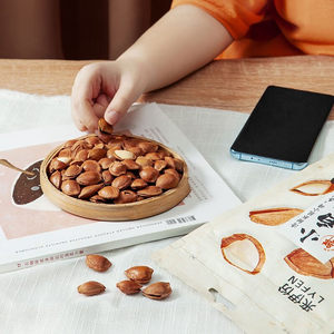 来伊份小白杏核手剥榛子手剥杏仁奶香味休闲健康坚果零食