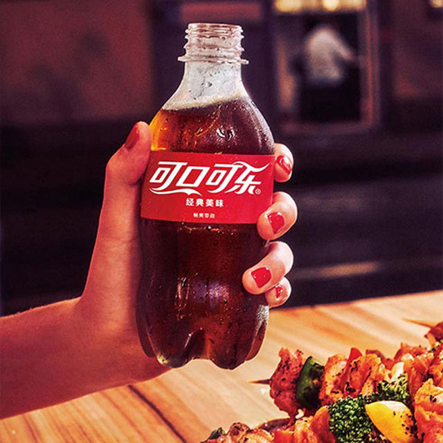 Free shipping Coca -Cola carbonated beverage small bottle 300mlx6 bottles of delicious Sprite N