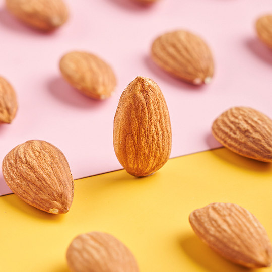 Every fruit time-baked almonds with salt 400g 1 can