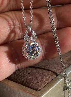 爆款 2克拉莫桑钻葫芦吊坠经典四爪圆形镶钻项坠锁骨链女