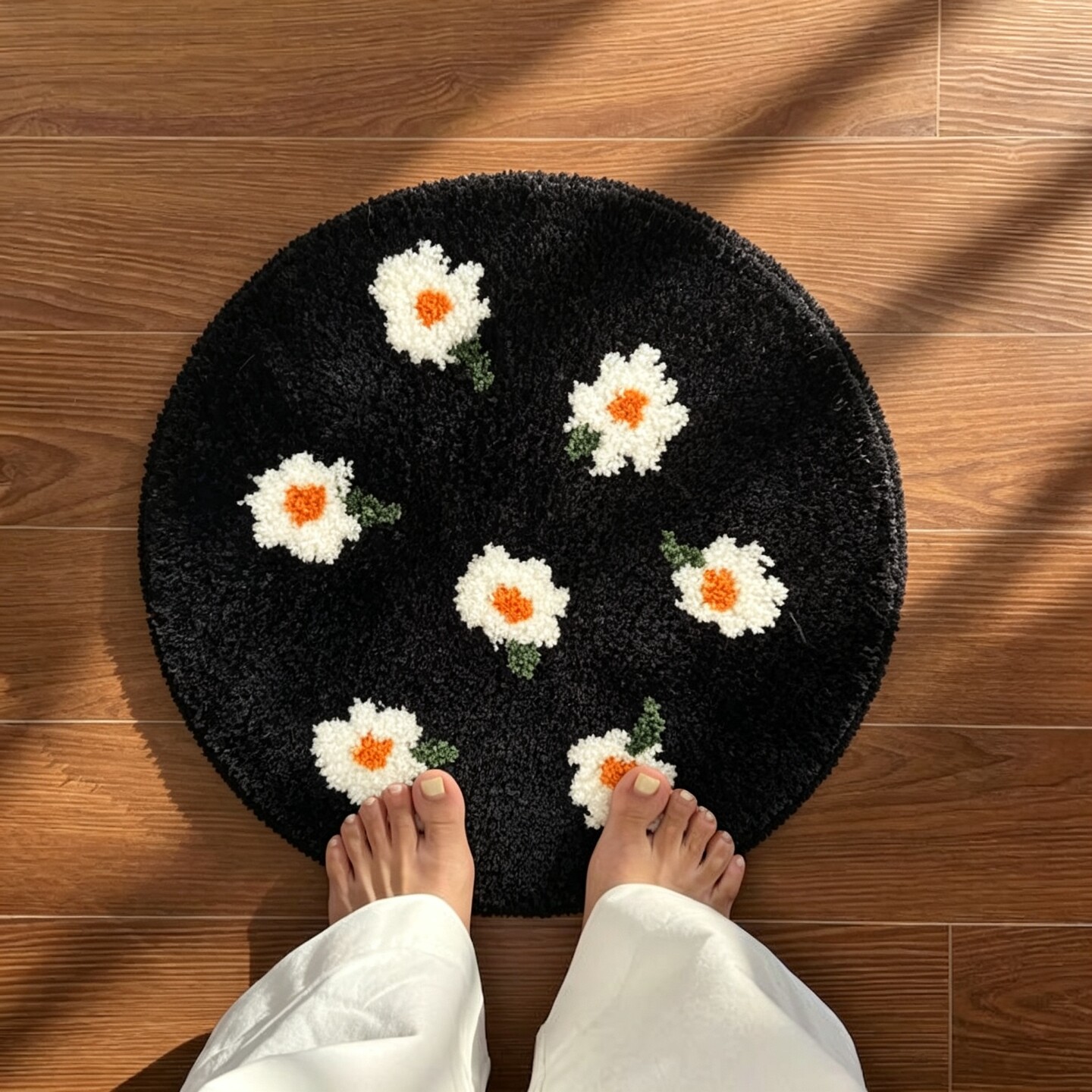 Black daisy round flocked floor mat retro ins style bedroom bedside living room non-slip carpet cushion chair cushion