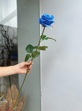 手感保湿酒杯玫瑰蓝色妖姬仿真花假花北欧家居客厅电视柜装饰