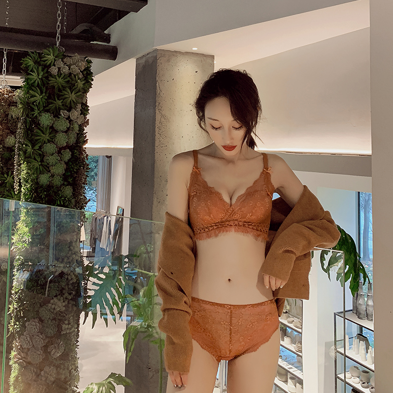 姓感蕾丝聚拢胸罩时尚无钢圈内衣上托调整型文胸套装 显大加厚杯 姓感蕾丝聚拢胸罩时尚无钢圈内衣上托调整型文胸套装 显大加厚杯