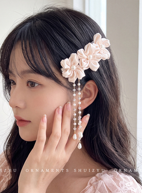 氛围感粉色樱花流苏发夹
