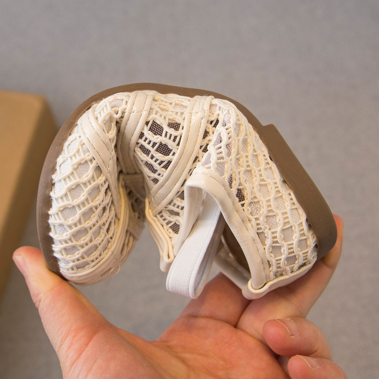 女童凉拖鞋包头镂空2026夏季新款儿童鞋子小女孩公主鞋软底防滑潮,淘宝优惠券,粉丝福利购,淘宝优惠卷