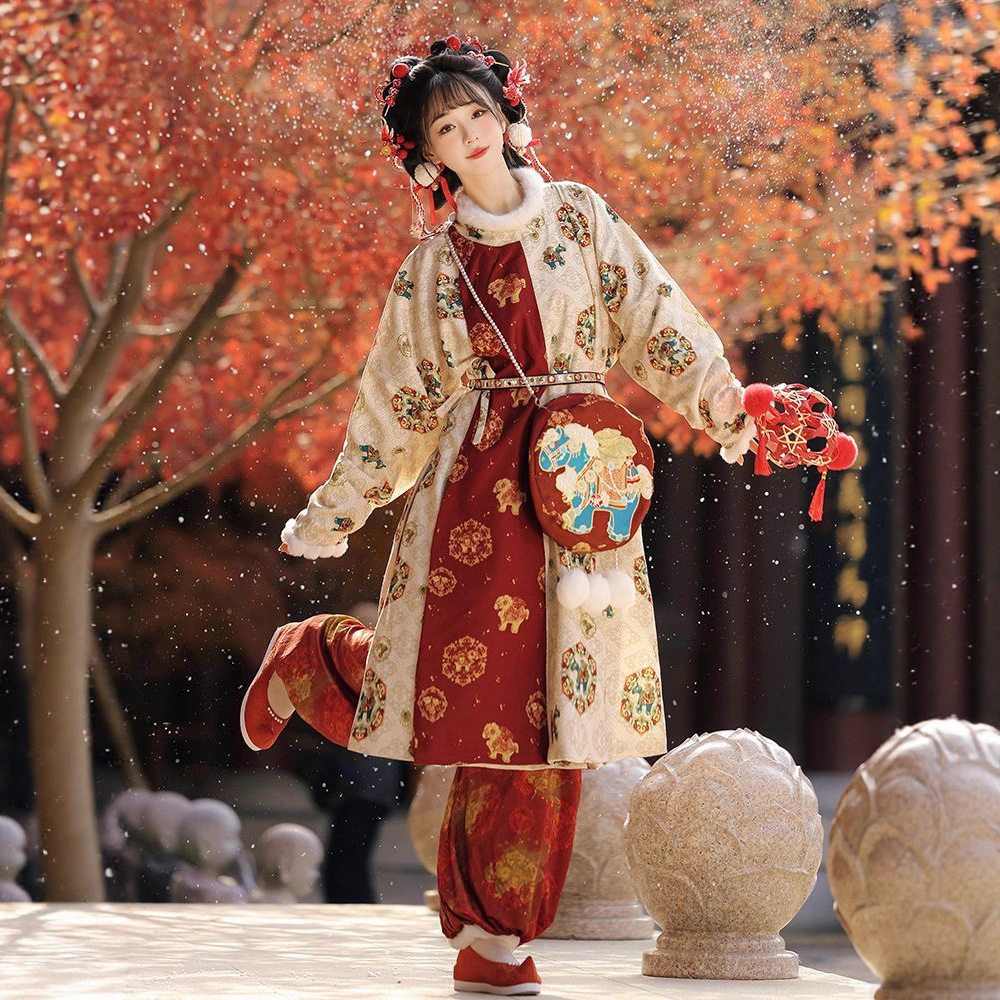 原创唐制汉服女2026新款圆领袍刺绣灯笼裤复原风冬季加绒拜年古装,淘宝优惠券,粉丝福利购,淘宝优惠卷