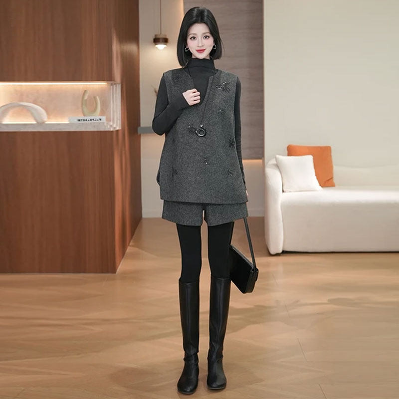 时尚套装女2025秋冬新款洋气半高领打底衫V领马甲短裤显瘦三件套,淘宝优惠券,粉丝福利购,淘宝优惠卷