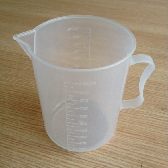 Plastic graduated measuring cup and beaker with handle, measuring industrial measuring cup, alcohol cup, measuring liquid experimental supplies
