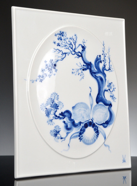 水墨兰花釉下青花瓷板画赏盘