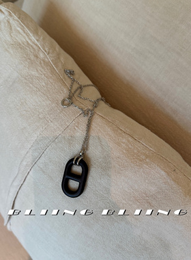 高版本定制经典款猪鼻子字母项链女木质吊坠毛衣链复古时尚颈链