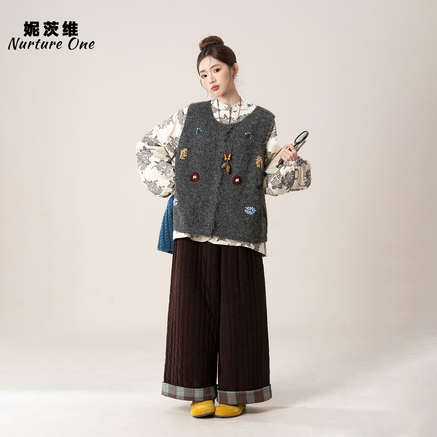 炭灰色立体花朵提花针织马甲女冬季新款叠穿夹棉印花长袖衬衫套装,淘宝优惠券,粉丝福利购,淘宝优惠卷