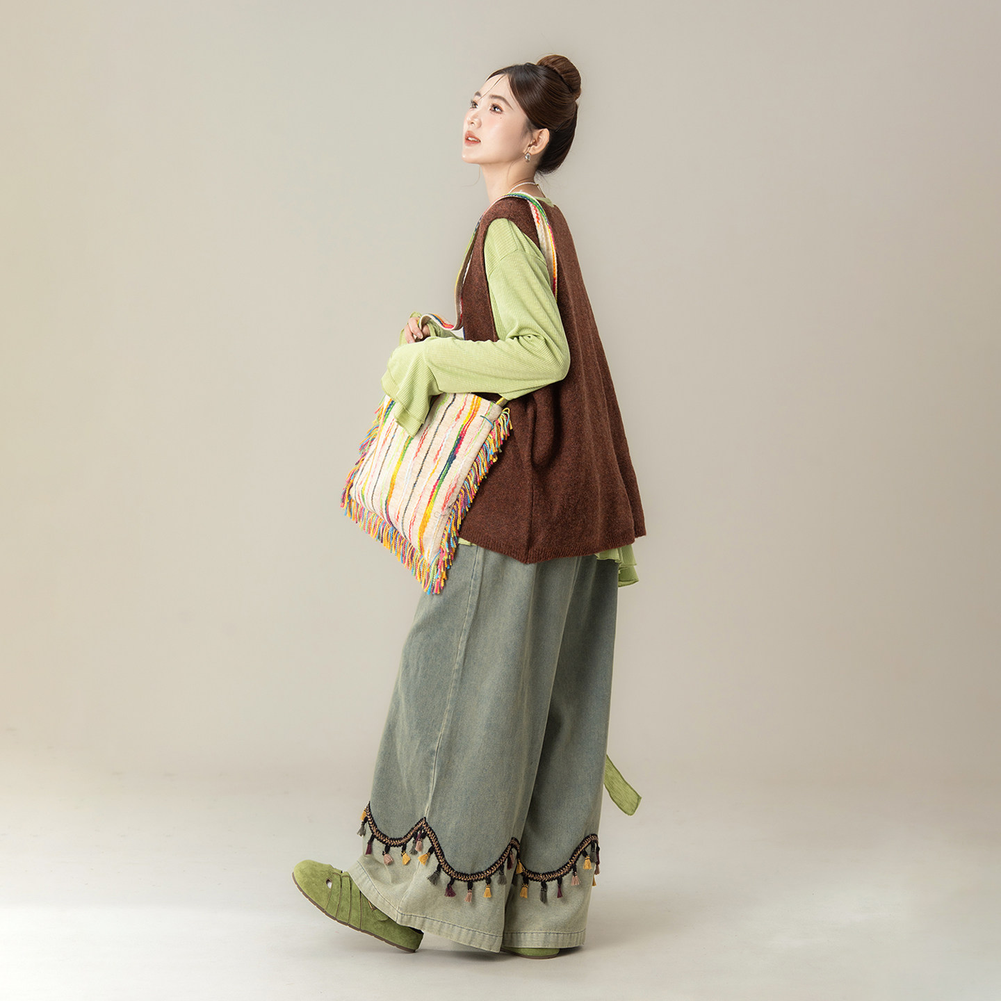 绿色不规则荷叶边T恤女春季新款叠穿花朵针织马甲牛仔阔腿裤套装,淘宝优惠券,粉丝福利购,淘宝优惠卷