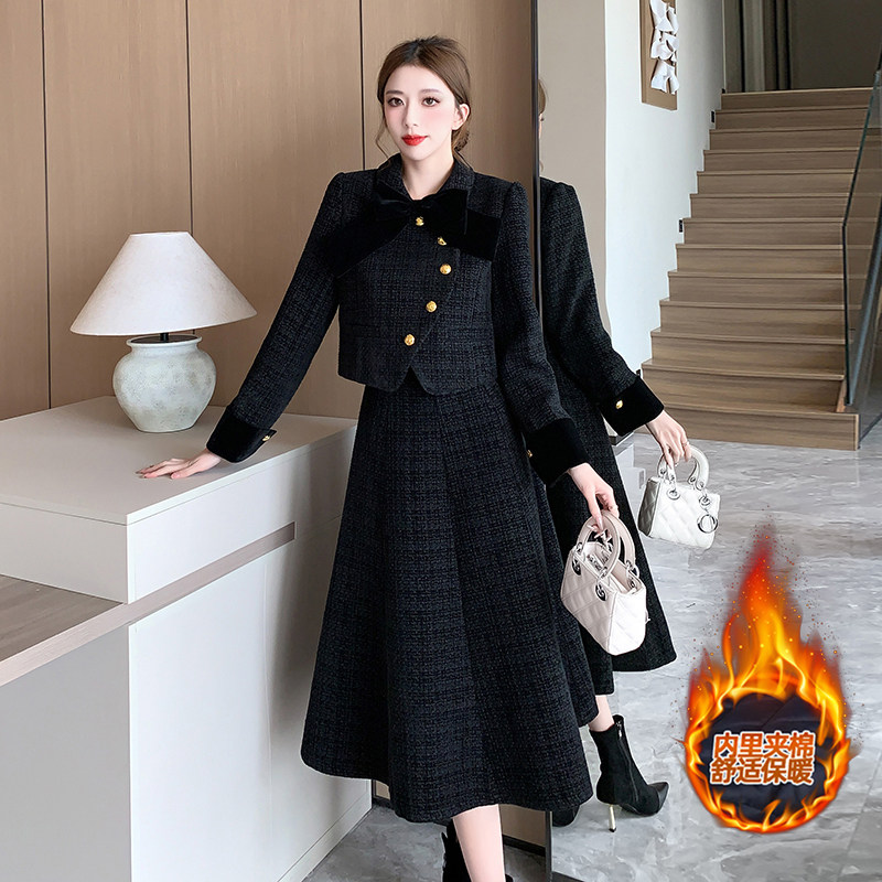 新年红色小香风套装裙2025新款爆款秋冬季高级感A字半身裙两件套,淘宝优惠券,粉丝福利购,淘宝优惠卷