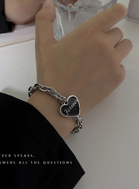 黑色爱心手链女ins冷淡风复古欧美风嘻哈街头字母百搭桃心配饰潮