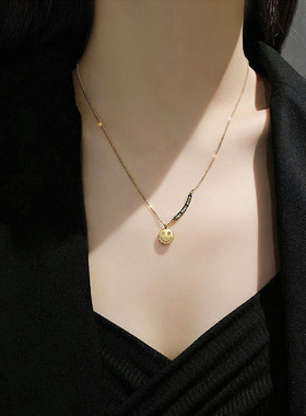 韩国ins潮网红笑脸项链女锁骨链气质吊坠短款钛钢颈链不退色饰品