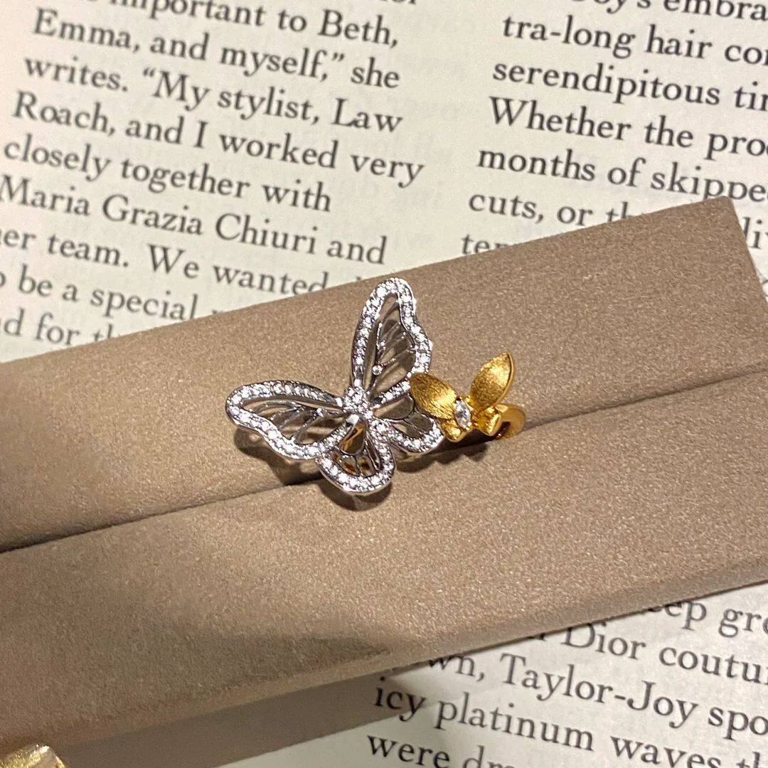 Young retro twin butterfly titanium steel ring for women with light luxury temperament two-color gold butterfly brushed sweet ins fairy style