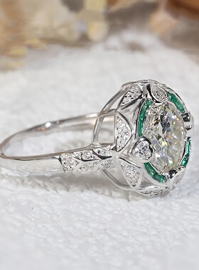 Young跨境仿真莫桑钻订婚戒指女高级感轻奢镶钻女王锆石女戒指环