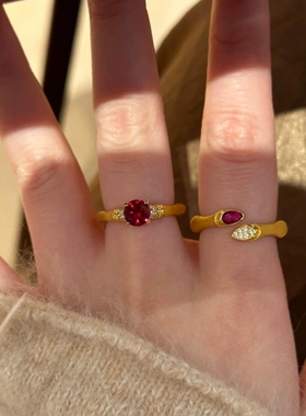 Young黄金色镶钻红刚玉拉丝竹节戒指女叠戴竹报平安蓝尖晶单戒女