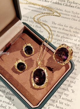 Young复古宫廷风仿真祖母绿吊坠项链欧美重工镶钻耳钉彩宝戒指女