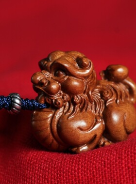 雷击枣木壮的响亮开运木挂件