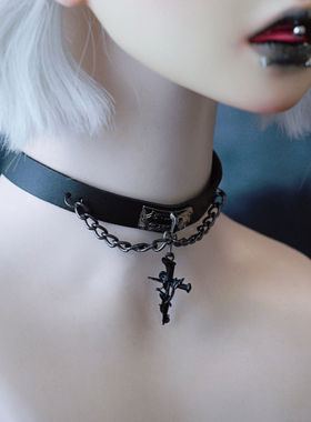 怪糖饰物集原创黑色玫瑰十字颈链