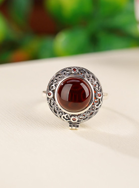 云尚服饰S925纯银血珀祥云蛋面镂空香囊戒指国风创意小众指