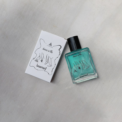 KADAKADA在地下室跳舞汗水香水香氛！锐舞氛围随时感受小众气场 - 图3