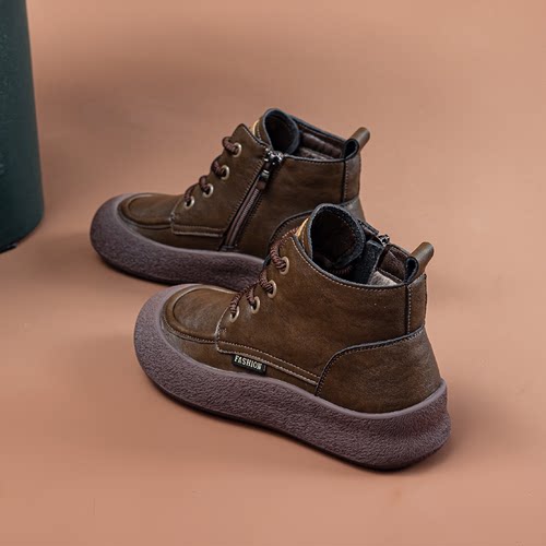 复古马丁靴女2025新款秋冬大码女靴41到43加绒妈妈真皮软底短靴42 - 图1