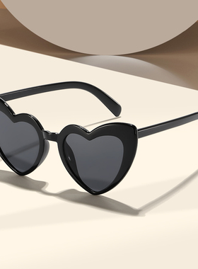 新款欧美复古ins少女爱心墨镜