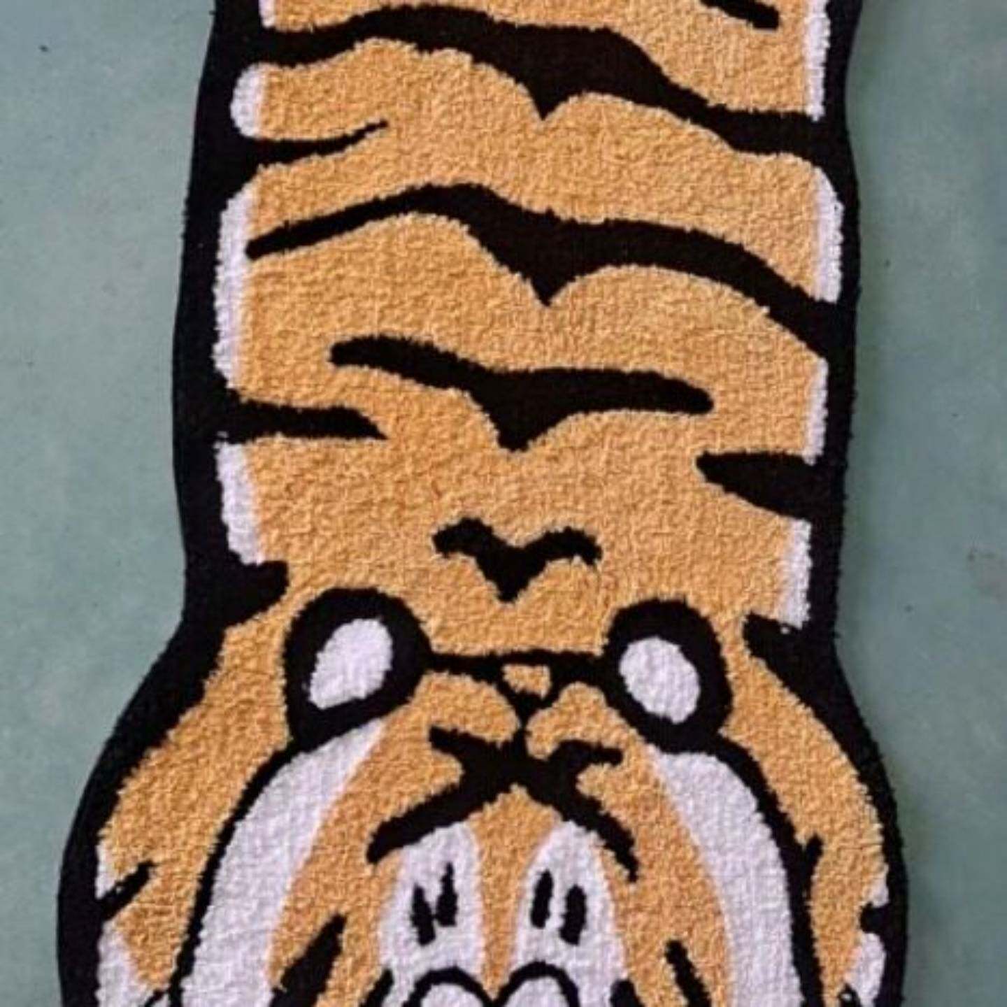 New cartoon tiger shape flocked floor mat, bathroom absorbent anti-slip mat, home bedroom bedside carpet floor mat
