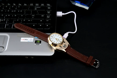 Часы, неоновая ультратонкая ветрозащитная индукционная креативная электронная зажигалка с зарядкой