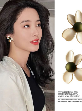 超仙气质花瓣耳夹无耳洞女高级感森系度假风硅胶耳套防痛夹式耳环