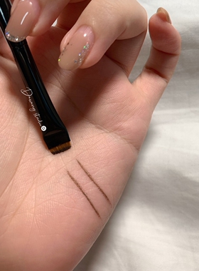 霏霏没骗刀锋眼线刷平头精细