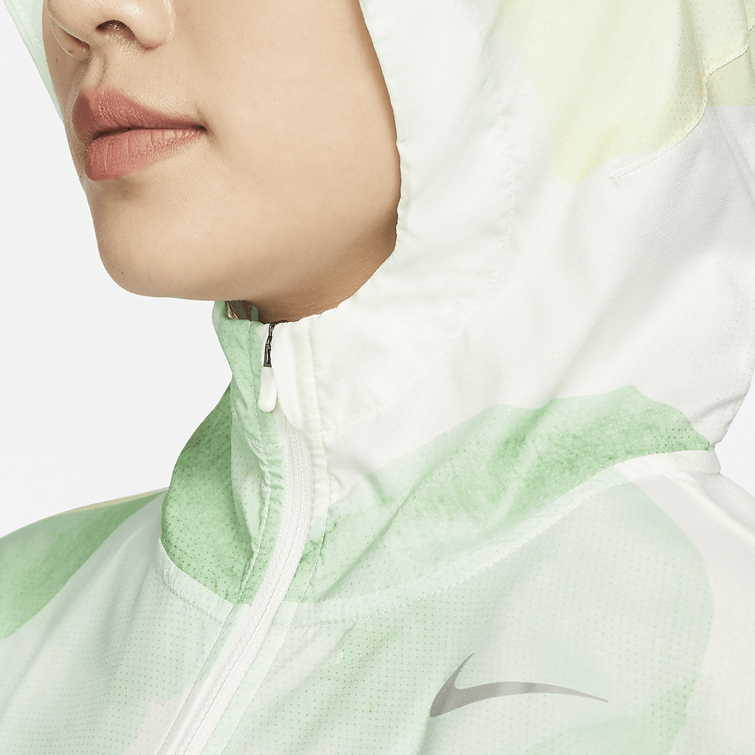 Nike/耐克正品新款女士拒水连帽跑步夹克防晒衣HF6181-133,淘宝优惠券,粉丝福利购,淘宝优惠卷