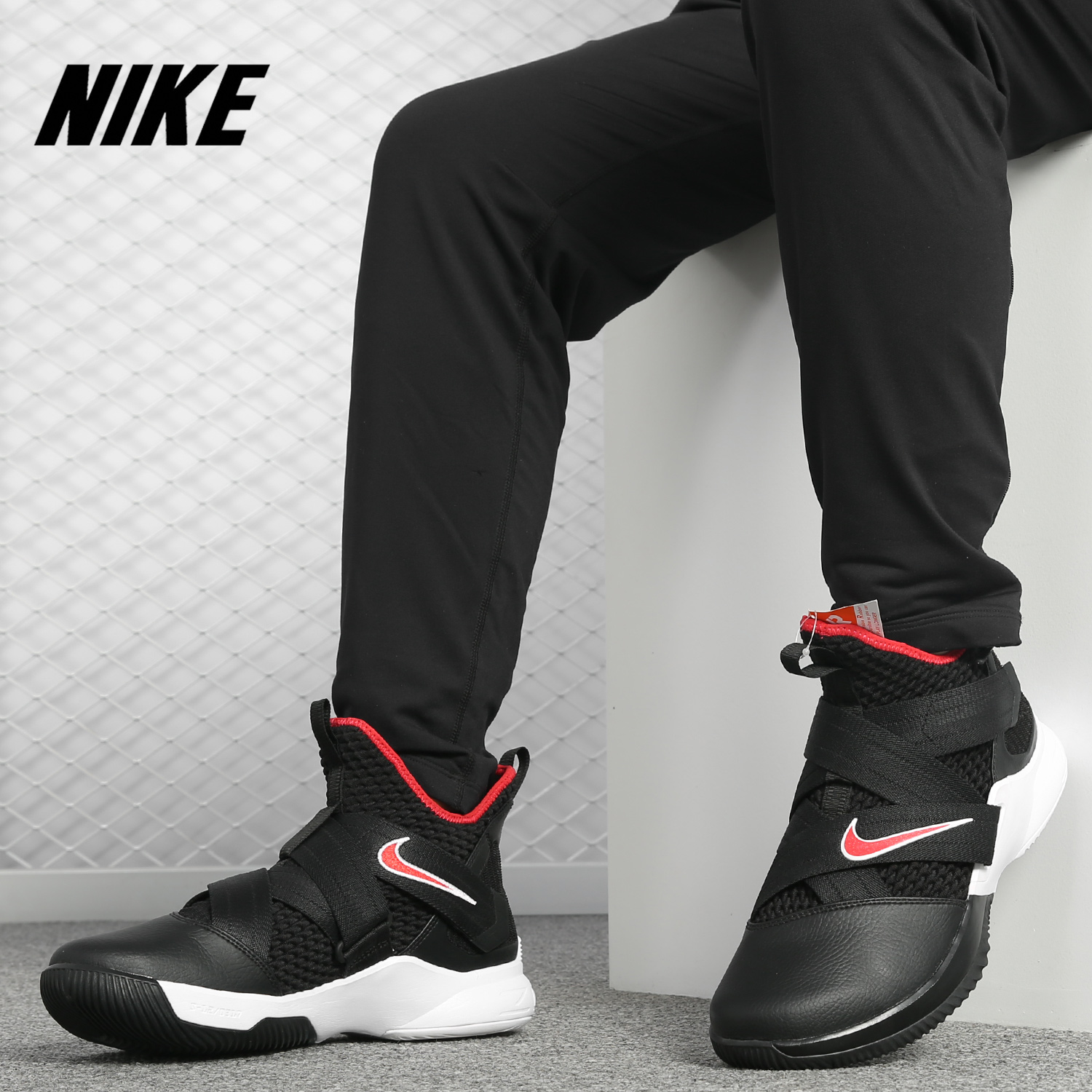 Nike/耐克正品籃球鞋男ZOOM詹姆斯士兵10代綁帶迷彩籃球鞋852400