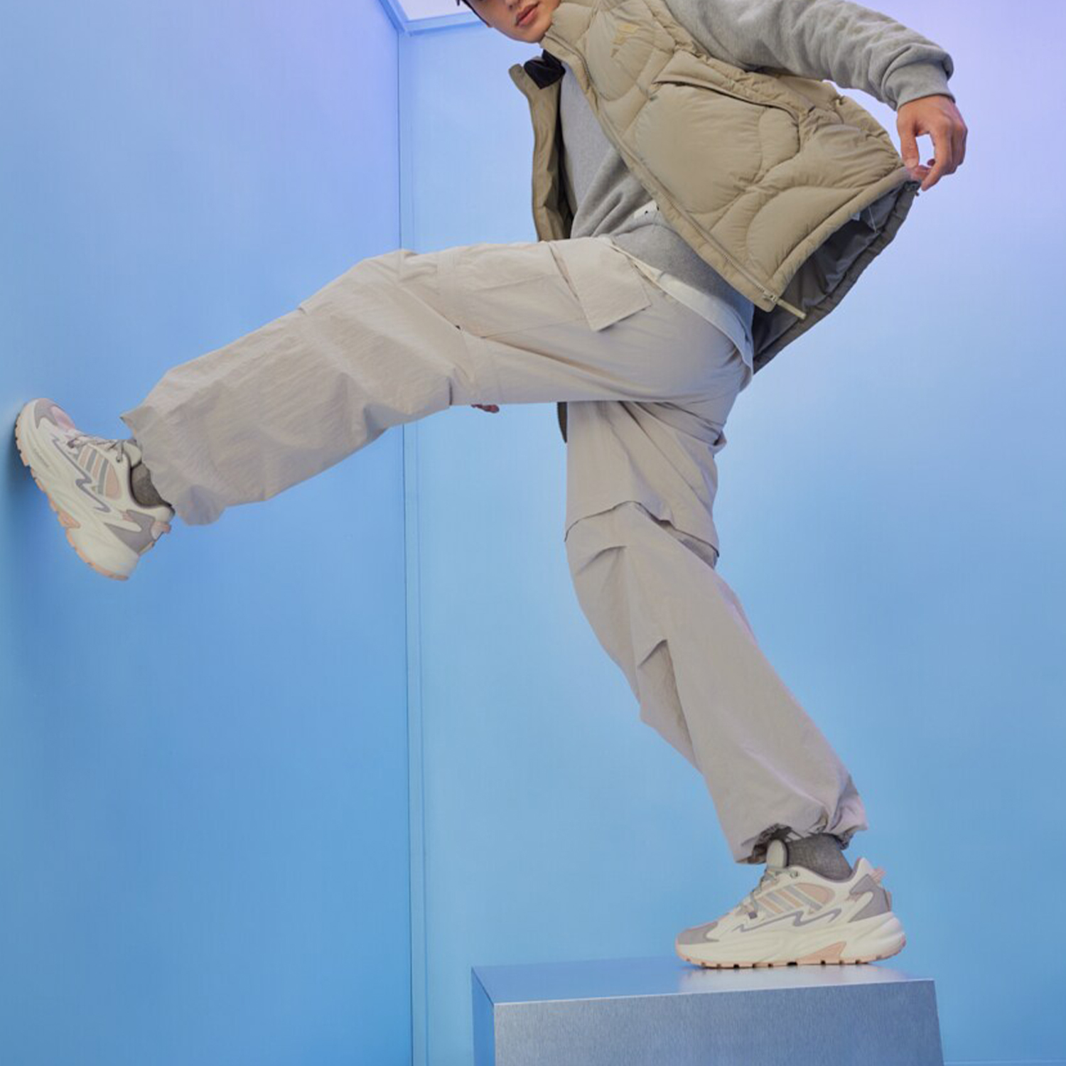 Adidas/阿迪达斯正品新款男士抗风保暖休闲羽绒马甲JG5939 - 图1