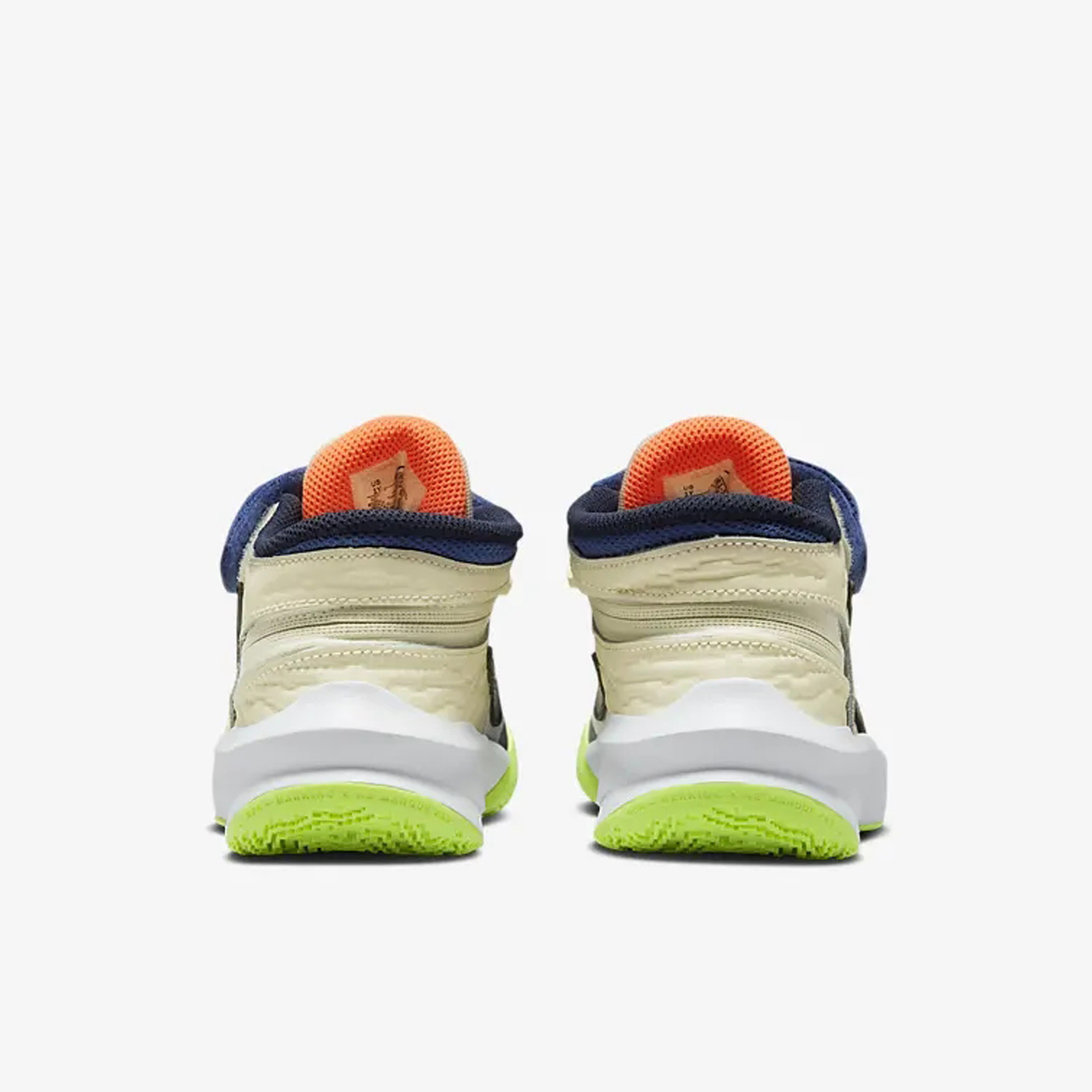 Nike/耐克正品TEAM HUSTLE 10 (GS)女子大童篮球鞋FB1881-101 - 图2