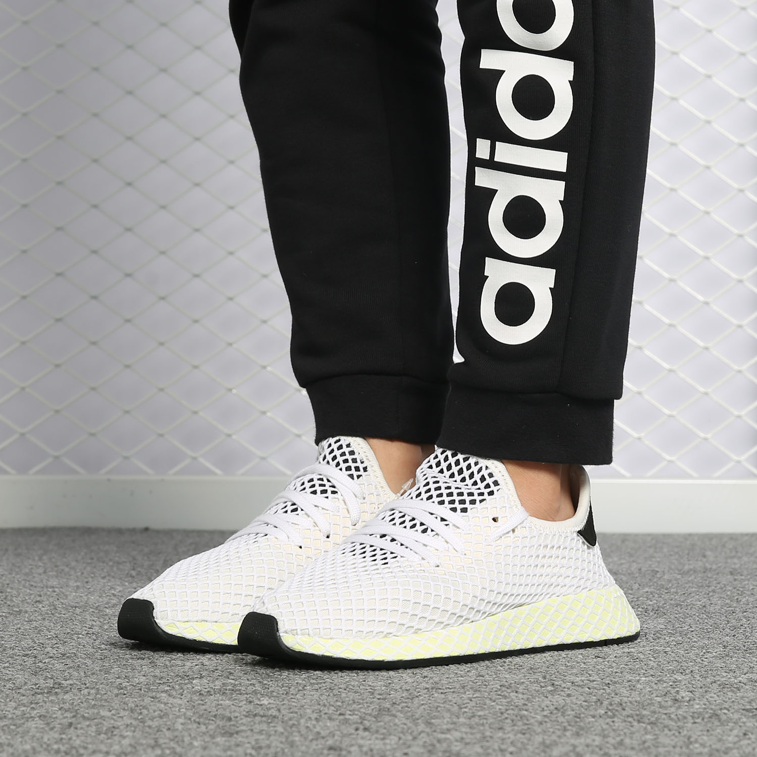 Adidas/阿迪达斯官方正品DEERUPT RUNNER三叶草男女休闲鞋 CQ2629-图2