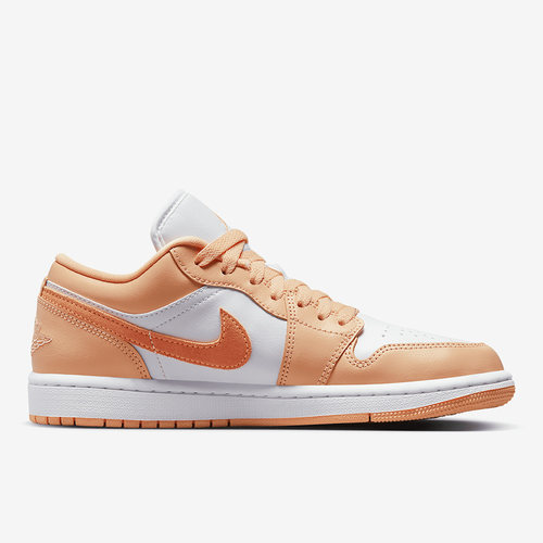 Nike/耐克官方正品Air Jordan 1女子运动轻便透气板鞋DC0774-801 - 图2