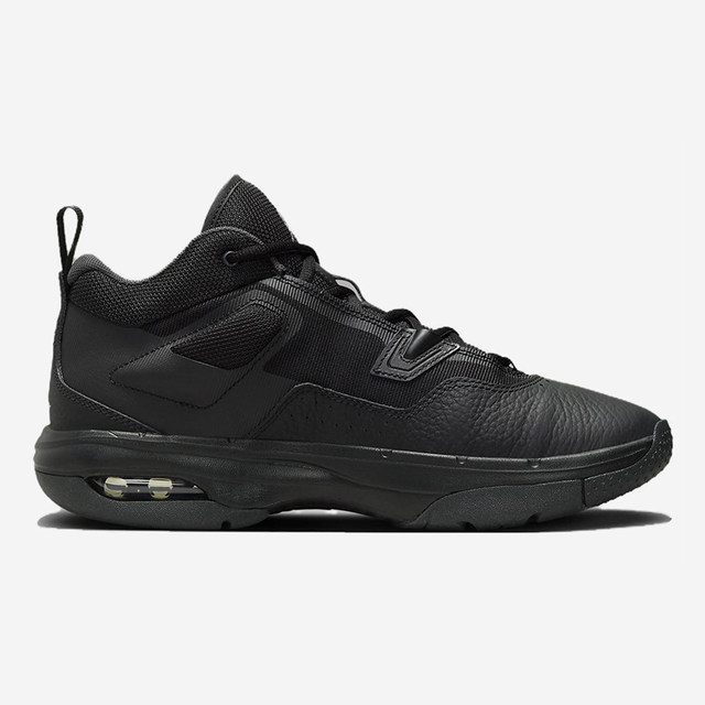 Nike Men's Low Top Air Cushion Shock Absorbing Basketball Shoes
