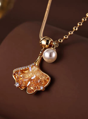 复古香槟色水晶项链银杏叶锁骨颈链网红气质简约新款潮饰品