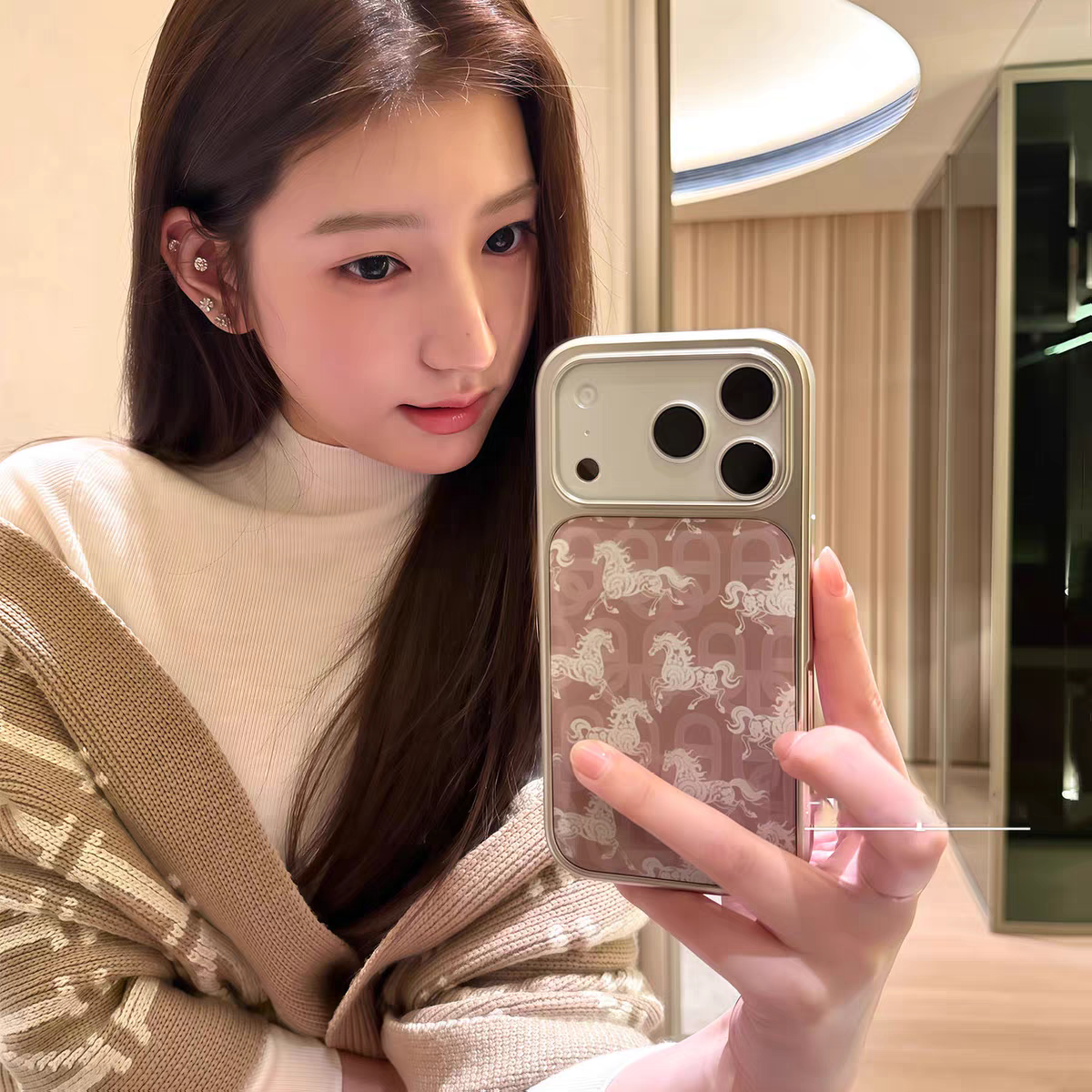 ins风新年好运白马银边滴胶手机壳适用苹果iPhone17promax高级感保护套小众16plus华为15pro14防摔小米13pro,淘宝优惠券,粉丝福利购,淘宝优惠卷