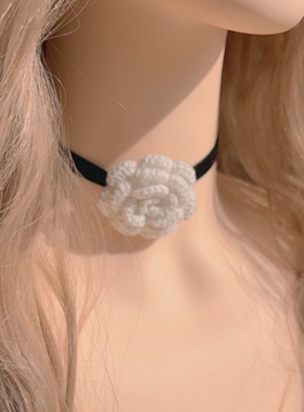 法式优雅复古温柔气质白色毛线花朵短款锁骨链choker百搭秋冬项圈