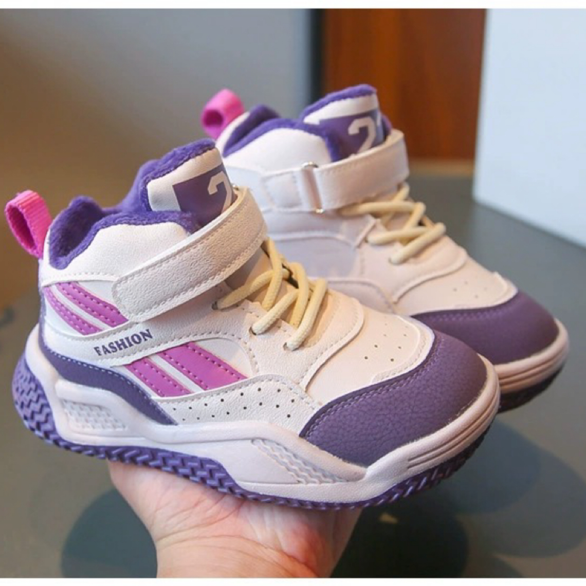 儿童高帮运动鞋2025秋冬加绒新款男童帅气板鞋女童保暖中大童棉鞋 - 图1