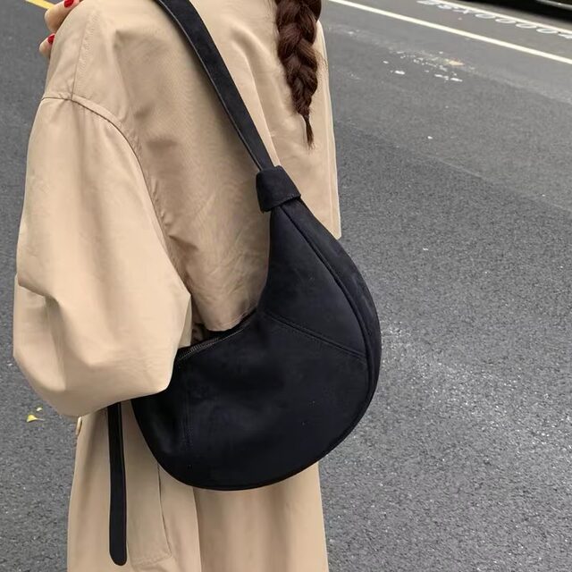 Bag women's crossbody bag 2025 new autumn and winter style large capacity niche design high-end retro single shoulder dumpling bag