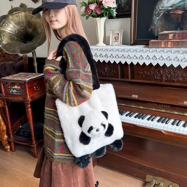 2026 Cute and Versatile Casual Plush Panda Handbag